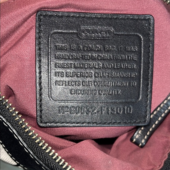 NIB Coach Crossbody Bag - Classic Black and gray print - adjustable strap. - Picture 8 of 15